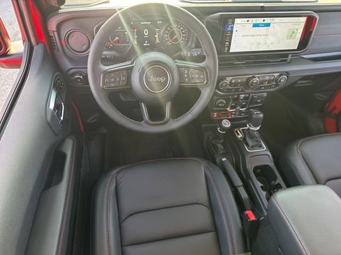 Used 2026 Jeep Wrangler Unlimited Rubicon w/ Xtreme 35 Tire Package image 15