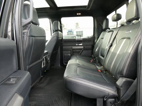 Used 2022 Ford F450 Platinum w/ FX4 Off-Road Package image 21