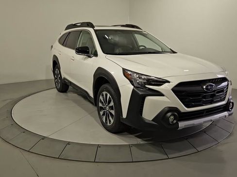 Used 2025 Subaru Outback Limited image 9