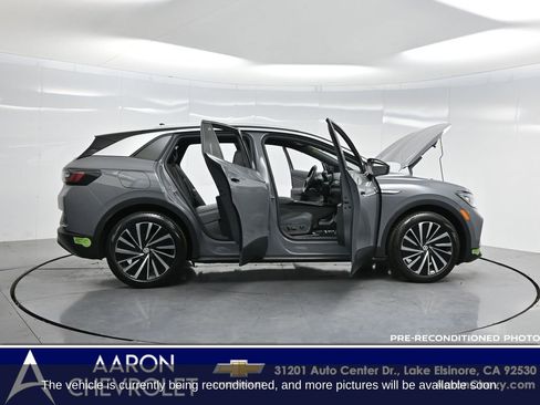 Used 2023 Volkswagen ID.4 Pro S Plus image 3