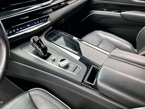Used 2024 Cadillac Escalade Sport AWD/4WD image 15