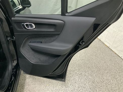 Used 2024 Volvo XC40 B5 Plus AWD/4WD image 21