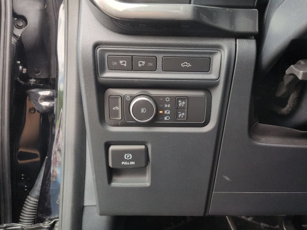 Used 2022 Ford F150 XLT w/ Equipment Group 302A High AWD/4WD image 26