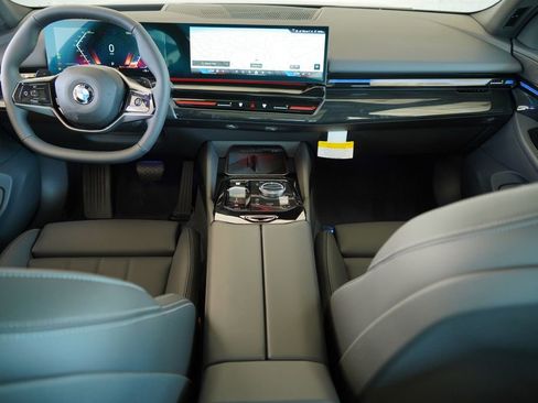 New 2026 BMW 530i image 13