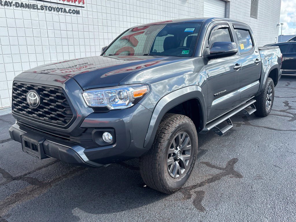 Used 2023 Toyota Tacoma SR5 w/ Technology Package AWD/4WD image 1