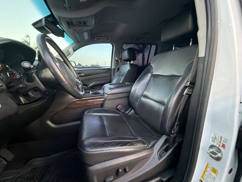 Used 2017 Chevrolet Suburban LT AWD/4WD image 4