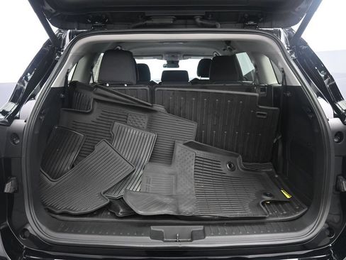Certified 2025 Toyota Highlander LE AWD/4WD image 22