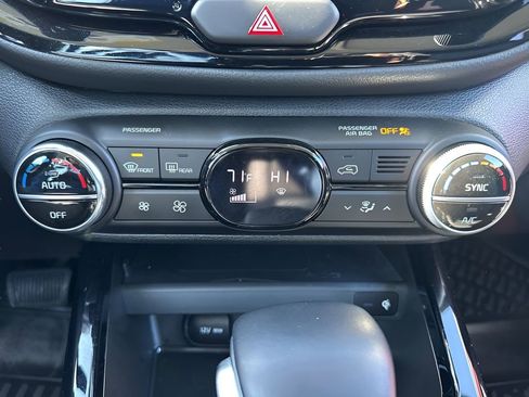 Used 2023 Kia Soul GT-Line w/ GT-Line Technology Package image 19