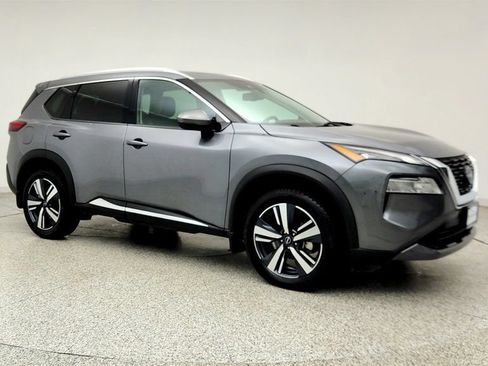 Used 2023 Nissan Rogue SL FWD image 3