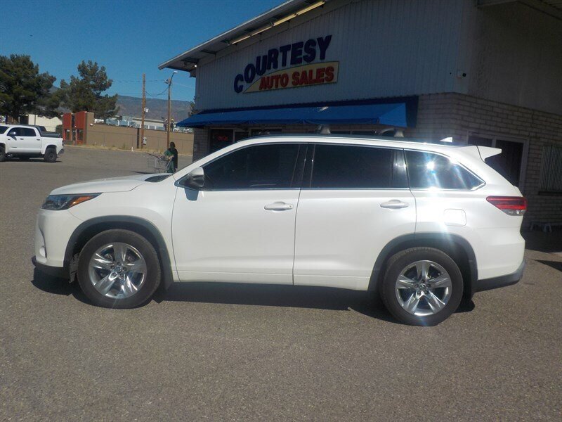 Used 2018 Toyota Highlander Limited AWD/4WD image 6