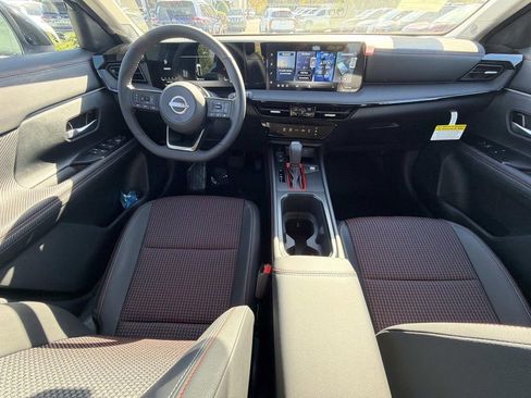 New 2026 Nissan Kicks SR FWD image 17