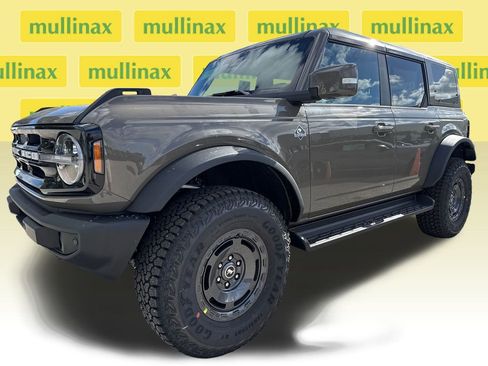 New 2025 Ford Bronco Outer Banks w/ Sasquatch Package image 17