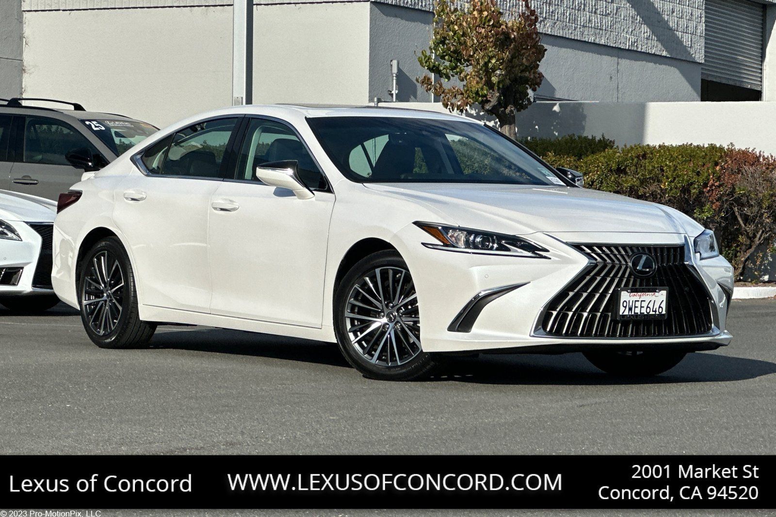 Used 2025 Lexus ES 300h w/ Premium Package FWD image 1