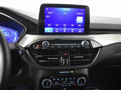 Used 2022 Ford Escape Titanium w/ Class II Trailer Tow Package image 19