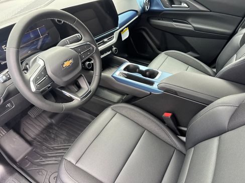 New 2026 Chevrolet Equinox EV LT image 11