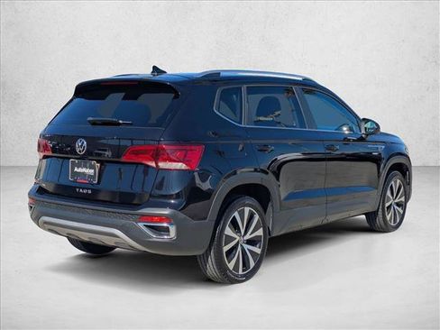 Used 2022 Volkswagen Taos SE image 5