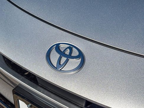 New 2026 Toyota Prius Plug-In Hybrid FWD image 10