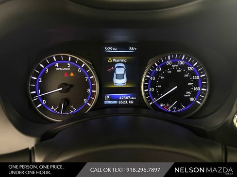 Used 2017 INFINITI Q60 3.0t w/ Cargo Package RWD image 24