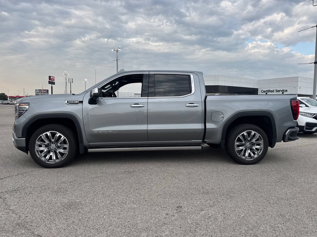 Used 2025 GMC Sierra 1500 Denali w/ Denali Reserve Package AWD/4WD image 3