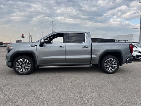 Used 2025 GMC Sierra 1500 Denali w/ Denali Reserve Package AWD/4WD image 3