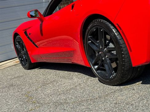 Used 2019 Chevrolet Corvette Stingray Coupe w/ Carbon Flash Badge Package RWD image 24