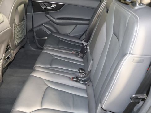Used 2025 Audi Q7 Premium Plus image 46