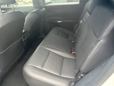 Used 2025 Lexus RX 350 w/ Convenience Package AWD/4WD image 8