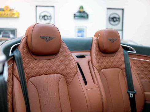 Used 2022 Bentley Continental GT V8 image 83