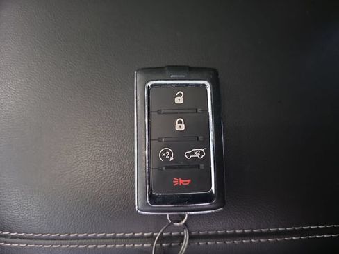 Used 2023 Jeep Grand Cherokee Altitude AWD/4WD image 34