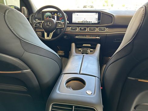 Used 2023 Mercedes-Benz Maybach GLS 600 4MATIC image 37