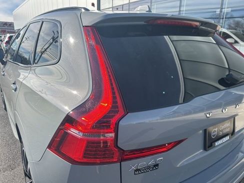 Certified 2025 Volvo XC60 B5 Plus image 10