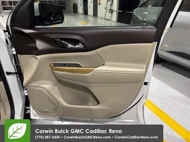 Used 2017 GMC Acadia Denali w/ Technology Package AWD/4WD image 41