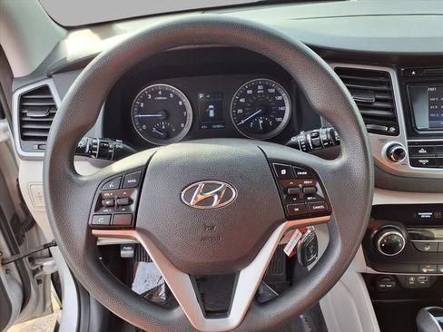 Used 2017 Hyundai Tucson SE image 12