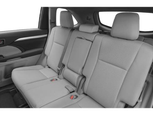 Used 2019 Toyota Highlander Plus FWD image 13