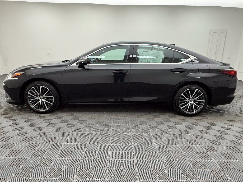 Used 2025 Lexus ES 350 w/ Premium Package FWD image 13