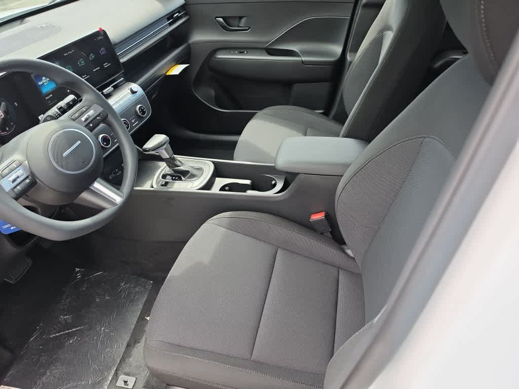 New 2027 Hyundai Kona SE FWD image 16