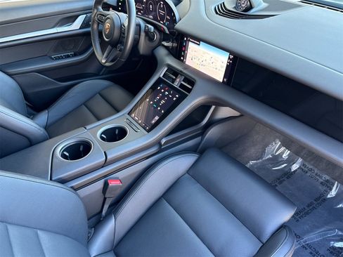 Used 2023 Porsche Taycan 4 Cross Turismo image 17