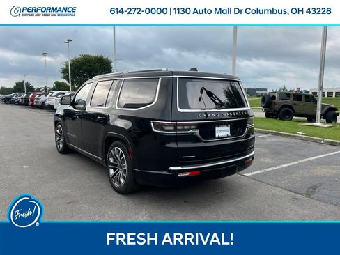 Used 2023 Jeep Grand Wagoneer Series III AWD/4WD image 6