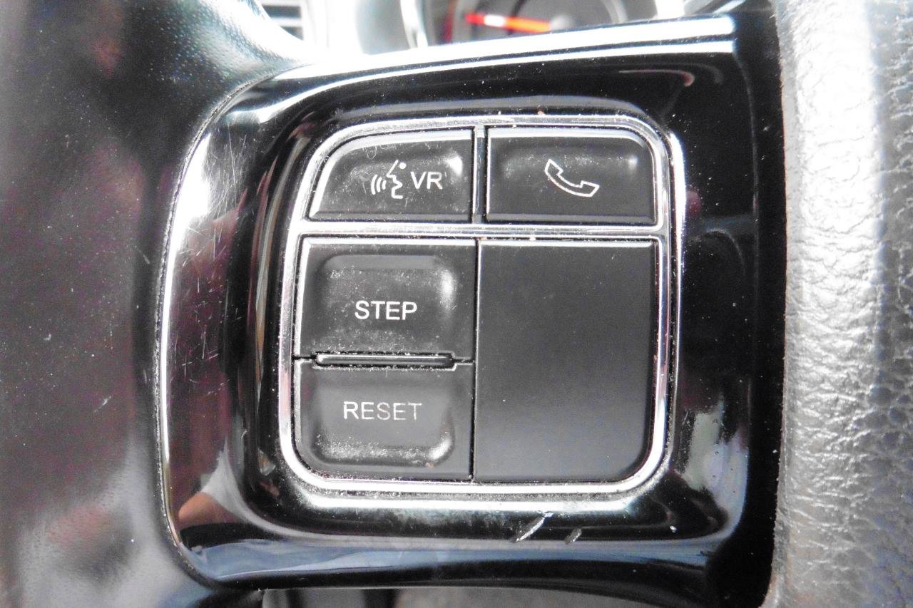 Used 2019 Dodge Grand Caravan SXT FWD image 8