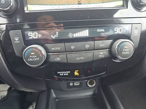 Used 2019 Nissan Rogue SV FWD image 31