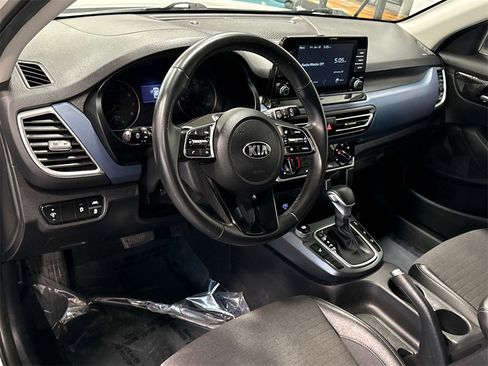Used 2021 Kia Seltos S image 5