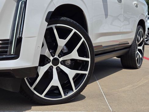 Used 2023 Cadillac Escalade Sport Platinum AWD/4WD image 8