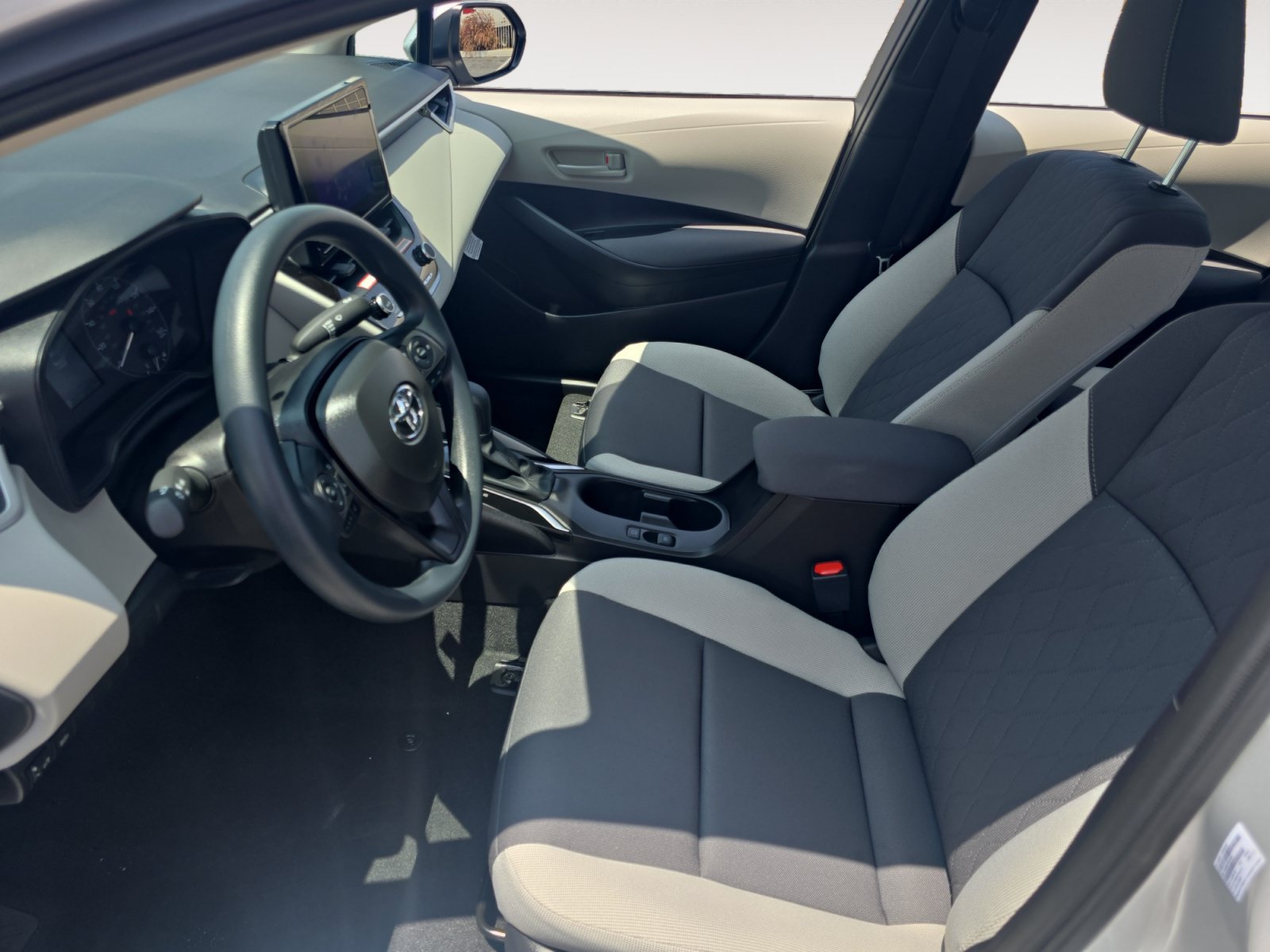 Certified 2025 Toyota Corolla LE FWD image 9