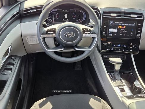 Used 2024 Hyundai Tucson SEL FWD image 11