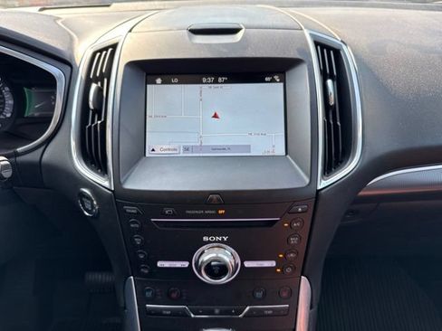 Certified 2018 Ford Edge Titanium w/ Equipment Group 302A AWD/4WD image 18