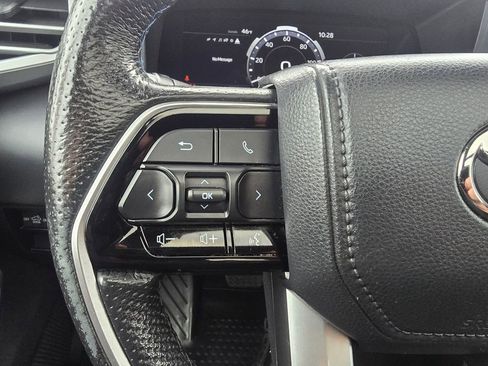 Used 2023 Toyota Tundra Platinum AWD/4WD image 23