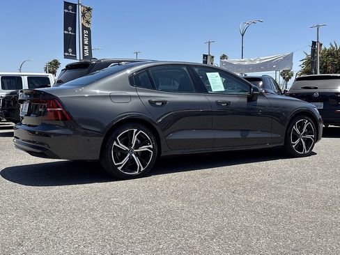 Used 2024 Volvo S60 B5 Plus w/ Climate Package AWD/4WD image 3