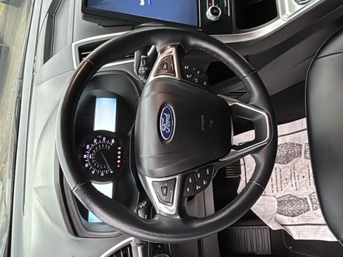 Used 2023 Ford Edge SEL image 18