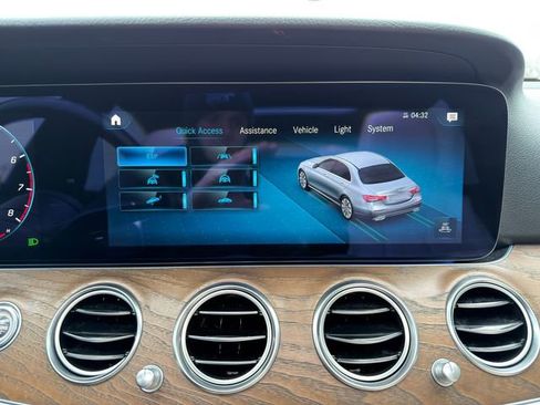 Used 2021 Mercedes-Benz E 350 4MATIC Sedan image 35