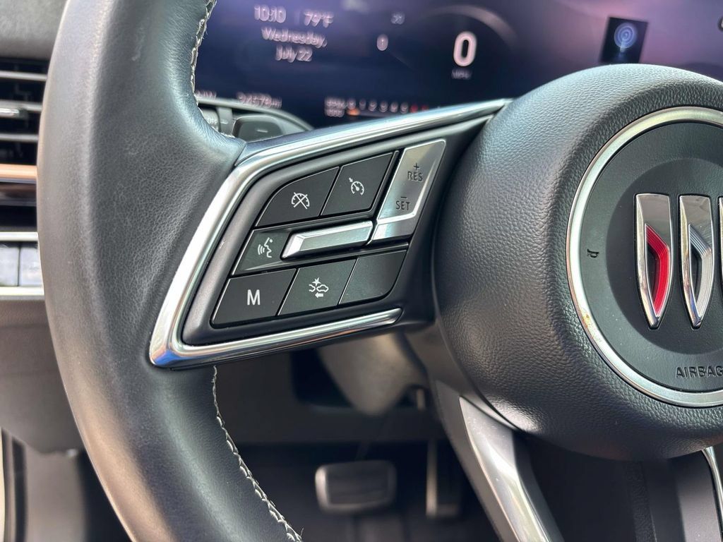 Used 2025 Buick Envision Sport Touring AWD/4WD image 21